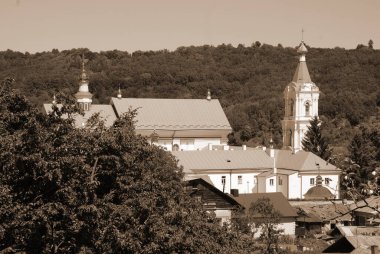 Manastır Epifani Manastırı 'nı inşa ediyor. 