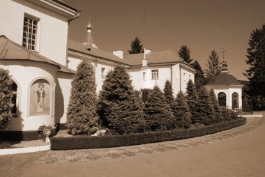 Manastır Epifani Manastırı 'nı inşa ediyor. 