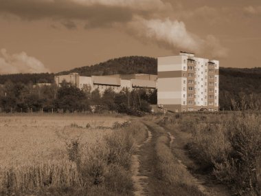 Pencereden şehre olan manzara.          