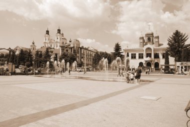  Eski şehrin tarihi kısmı. Dönüşüm Katedrali. Büyük kilise.