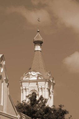 Manastır Epifani Manastırı 'nı inşa ediyor. 