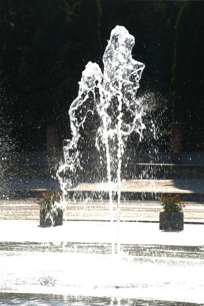 正方形の噴水 — ストック写真