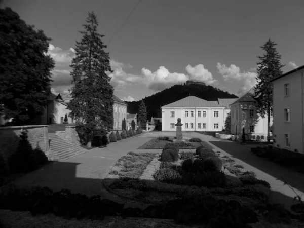 Het Historische Deel Van Oude Stad Oude Stadsgebouwen Kasteel Mountain — Stockfoto