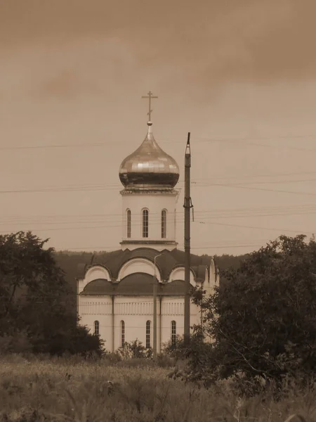 Église Périphériquest Église Jean Baptiste — Photo
