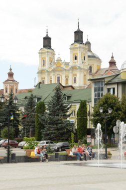 Eski şehrin tarihi kısmı. Dönüşüm Katedrali. Büyük kilise.