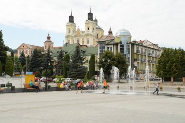 Eski şehrin tarihi kısmı. Dönüşüm Katedrali. Büyük kilise.