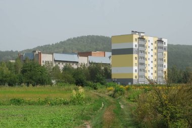 Pencereden şehre olan manzara.