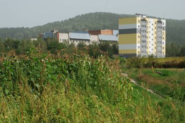 Pencereden şehre olan manzara.