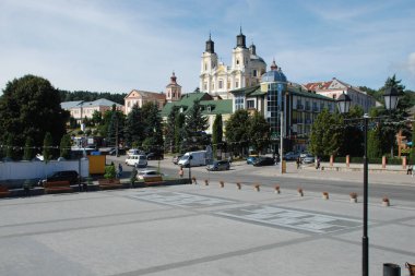 Eski şehrin tarihi kısmı. Dönüşüm Katedrali. Büyük kilise.