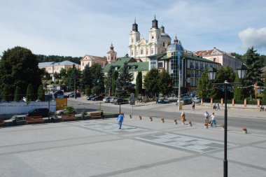 Eski şehrin tarihi kısmı. Dönüşüm Katedrali. Büyük kilise.
