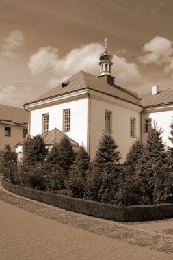 Manastır Epifani Manastırı 'nı inşa ediyor. 