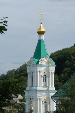 Manastır Epifani Manastırı 'nı inşa ediyor. 
