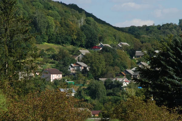 Деревянный Дом Украинской Деревне Окраине Села Окружение Городом — стоковое фото