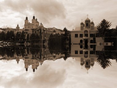 Eski şehrin tarihi kısmı. Dönüşüm Katedrali. Büyük kilise.         