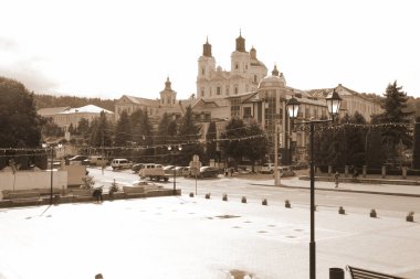 Eski şehrin tarihi kısmı. Dönüşüm Katedrali. Büyük kilise.