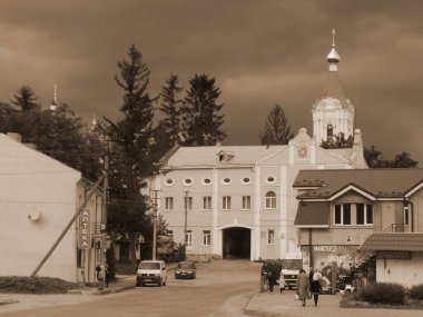 Eski şehrin tarihi kısmı. Epifani Manastırı 'nı inşa eden manastır. Büyük eski ortodoks kilisesi.           