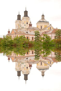 Şekil Değiştirme Katedrali. Harika bir kilise.