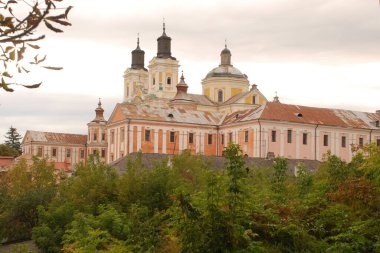 Şekil Değiştirme Katedrali. Harika bir kilise.