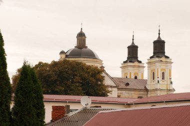 Eski şehrin tarihi kısmı. Dönüşüm Katedrali. Büyük kilise.