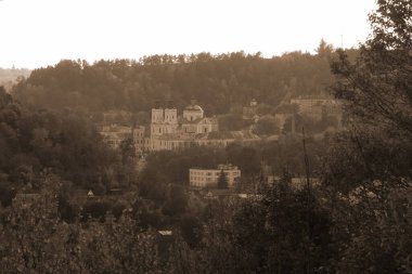 Eski şehrin tarihi kısmı. Dönüşüm Katedrali. Büyük kilise.