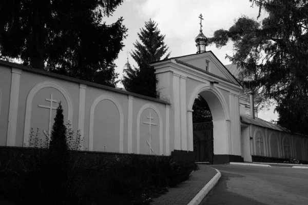 Monasheskyy Budynek Klasztor Objawienia Pańskiego Wielki Kościół — Zdjęcie stockowe