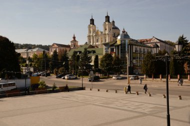 Eski şehrin tarihi kısmı. Dönüşüm Katedrali. Büyük kilise.