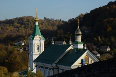 Manastır Epifani Manastırı 'nı inşa ediyor.