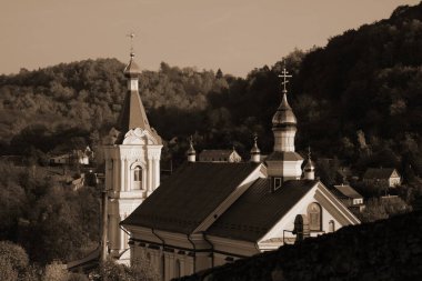Manastır Epifani Manastırı 'nı inşa ediyor.