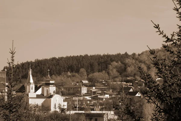 Utsikten Från Fönstret Till Staden Kyrkan Den Heliga Martyren Tatiana — Stockfoto