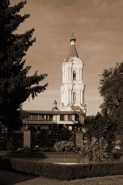 Monasheskyy Budynek Klasztor Objawienia Pańskiego Wielki Kościół — Zdjęcie stockowe