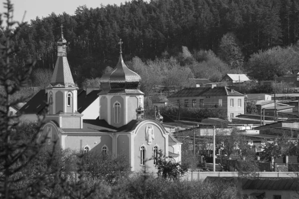 Widok Okna Miasto Kościół Świętego Męczennika Tatiana Church Obrzeżach — Zdjęcie stockowe