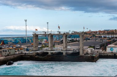 Roro Feribotu Los Cristianos limanından kalkıyor.