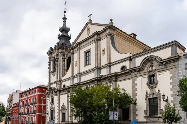 Kostel Panny Marie Monstserrat v ulici San Bernardo v Madridu. — Stock fotografie