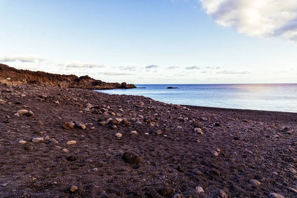 Fuencaliente, La Palma 'daki yanardağ siyah kumsalı. — Stok fotoğraf