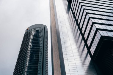 Madrid 'in Cuatro Torres finans bölgesinin manzarası