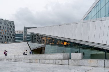 Oslo 'daki Opera binasının dış görünüşü