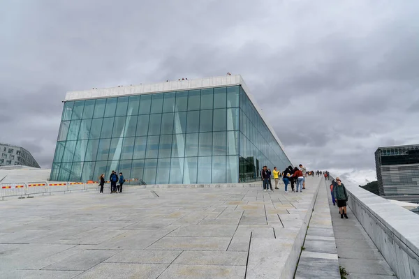 Vista exterior da Ópera em Oslo — Fotografia de Stock