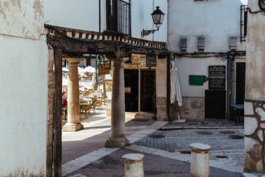 Madrid 'in Chinchon Belediye Başkanı Plaza' da atari salonu