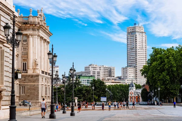 Plaza de Oriente y Palacio Real de Madrid —  Fotos de Stock