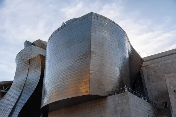 Exterior view of Guggenheim Museum in Bilbao — Stock Photo, Image