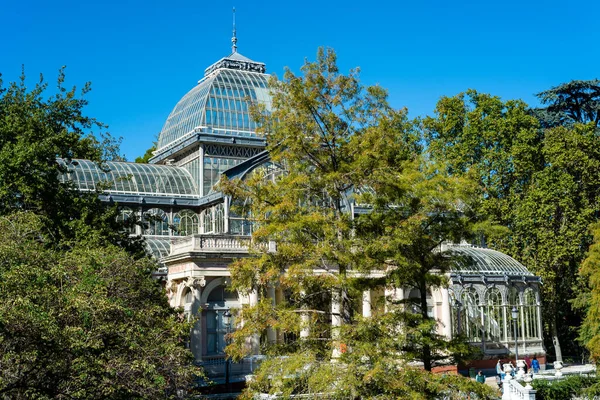 Crystal palace w parku retiro, w Madrycie — Zdjęcie stockowe