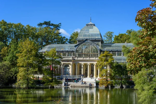 Crystal palace w parku retiro, w Madrycie — Zdjęcie stockowe