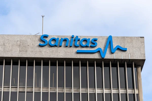 Sanitas Health Insurance Company Headquarter in Madrid — Stock Photo, Image