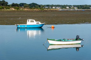 Saint-Cado 'nun Brittany, Fransa manzarası.