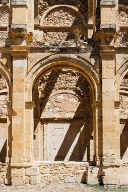 Santa Maria de Rioseco, Burgos 'taki terk edilmiş antik bir manastırın kalıntıları.,