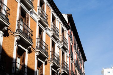 Madrid 'de Gran Via Bulvarı' ndaki eski lüks konut.