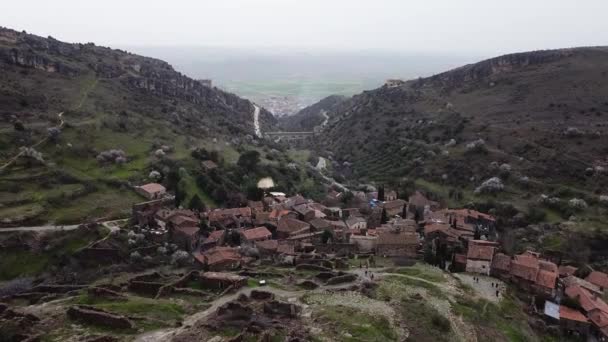 Veduta Aerea Del Vecchio Borgo Medievale Patones Nella Catena Montuosa — Video Stock