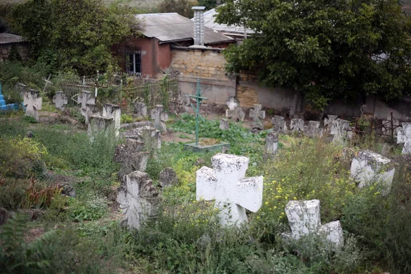 Vecchie Croci Monumenti Nel Cimitero Tombe Sconosciute — Foto Stock