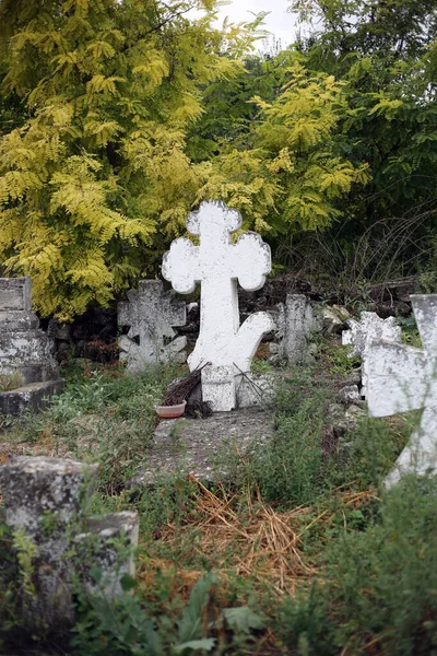 Vecchie Croci Monumenti Nel Cimitero Tombe Sconosciute — Foto Stock