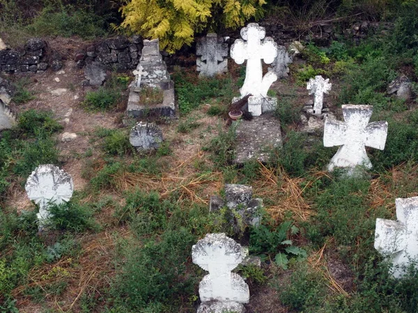 Vecchie Lapidi Croci Luogo Sepoltura Senza Nome Tombe Sconosciute Vista — Foto Stock